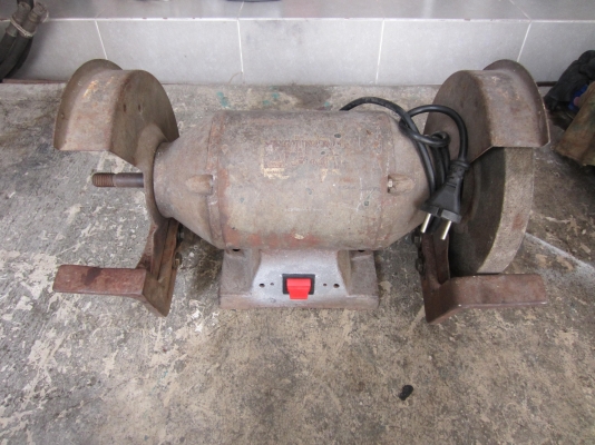 ขายเครื่องมือและเครื่องจักรหลายรายการ