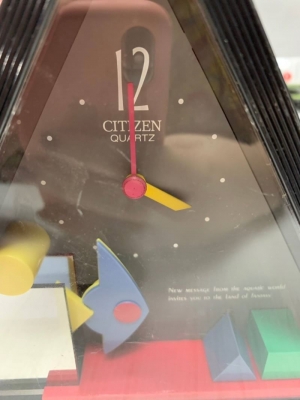ชุด350 บ.ส่งถึงบ้านฟรี โทร 083-2000058 LINE ID: line832923 นาฬิกายี่ห้อ CITIZEN เป็นนาฬิกาตั้งโต๊ะตั