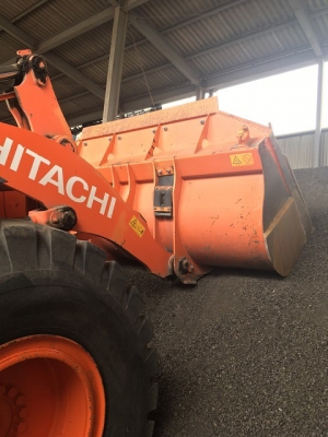 ขายรถตักล้อยาง HITACHI ZW150 (เทียบเท่า WA270-6) ปี 2013 นำเข้าเองจากญี่ปุ่น สภาพสวยพร้อมใช้ ถึงเร็วๆนี้ครับ