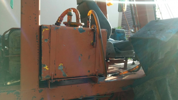 ขายรถคีบ. ฟอร์ด พร้อมเล่มทะเบียน. สภาพรถพร้อมใช้งาน