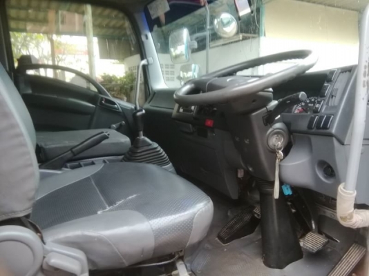 6 ล้อกลาง EURO3 ISUZU FRR 210 แรงม้า คอมมอนเรว * ยาว 6.50 ม.* ปี2557 รถสวยเดิม+สภาพพร้อมใช้งาน * รถห