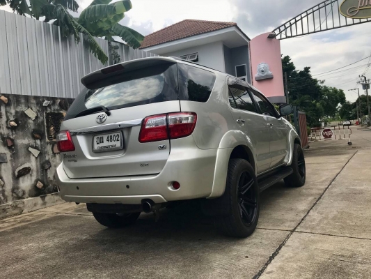 2010 Toyota Fortuner 3.0 v 4WD AT 2010 Toyota Fortuner 3.0 v 4WD AT