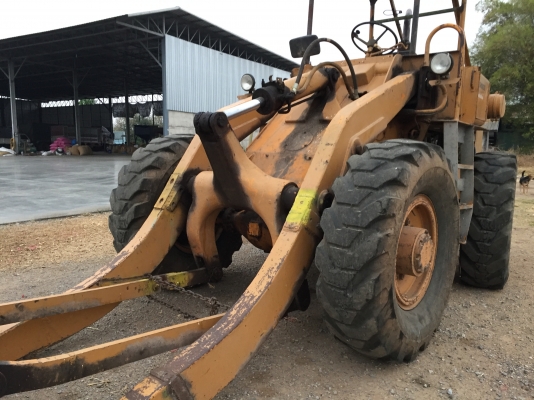 รถตักล้อยาง KOMATSU