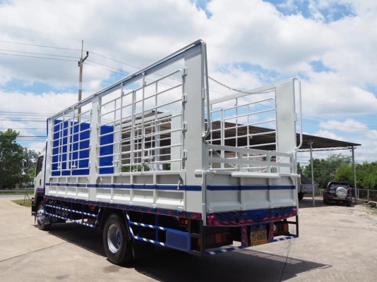 ISUZU FTR240 Euro 3 ปี 58 หกล้อกระบะเหล็กความยาว 7.60 เมตร เบรคทิฟฟี่ ยางดี ทะเบียนพร้อม