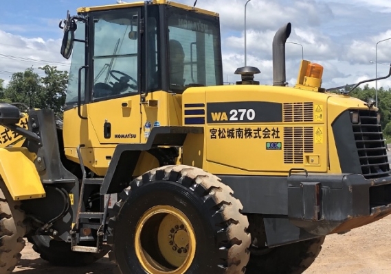 ขายรถตักล้อยาง KOMATSU WA270-6 ปี 2012 นำเข้าเองจากญี่ปุ่น สภาพสวยพร้อมใช้ มีVDOการทำงานครับ ขายรถตักล้อยาง KOMATSU WA270-6 ปี 2012 นำเข้าเองจากญี่ปุ่น สภาพสวยพร้อมใช้ มีVDOการทำงานครับ
