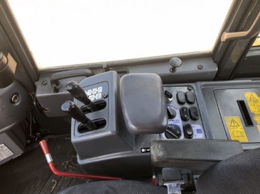 ขายรถตักล้อยาง KOMATSU WA270-6 ปี 2012 นำเข้าเองจากญี่ปุ่น สภาพสวยพร้อมใช้ มีVDOการทำงานครับ ขายรถตักล้อยาง KOMATSU WA270-6 ปี 2012 นำเข้าเองจากญี่ปุ่น สภาพสวยพร้อมใช้ มีVDOการทำงานครับ