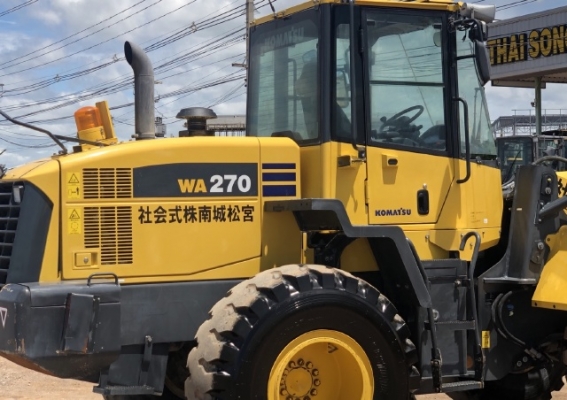 ขายรถตักล้อยาง KOMATSU WA270-6 ปี 2012 นำเข้าเองจากญี่ปุ่น สภาพสวยพร้อมใช้ มีVDOการทำงานครับ ขายรถตักล้อยาง KOMATSU WA270-6 ปี 2012 นำเข้าเองจากญี่ปุ่น สภาพสวยพร้อมใช้ มีVDOการทำงานครับ