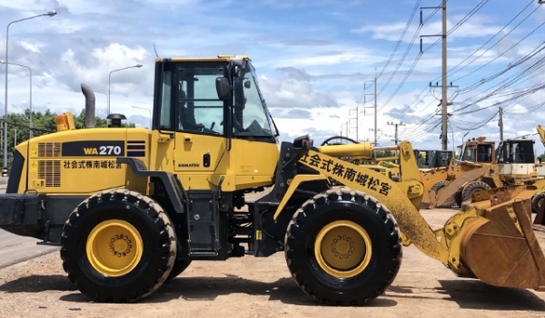 ขายรถตักล้อยาง KOMATSU WA270-6 ปี 2012 นำเข้าเองจากญี่ปุ่น สภาพสวยพร้อมใช้ มีVDOการทำงานครับ ขายรถตักล้อยาง KOMATSU WA270-6 ปี 2012 นำเข้าเองจากญี่ปุ่น สภาพสวยพร้อมใช้ มีVDOการทำงานครับ