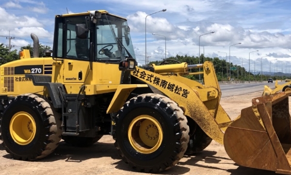 ขายรถตักล้อยาง KOMATSU WA270-6 ปี 2012 นำเข้าเองจากญี่ปุ่น สภาพสวยพร้อมใช้ มีVDOการทำงานครับ ขายรถตักล้อยาง KOMATSU WA270-6 ปี 2012 นำเข้าเองจากญี่ปุ่น สภาพสวยพร้อมใช้ มีVDOการทำงานครับ