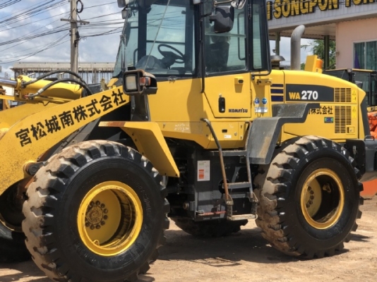 ขายรถตักล้อยาง KOMATSU WA270-6 ปี 2012 นำเข้าเองจากญี่ปุ่น สภาพสวยพร้อมใช้ มีVDOการทำงานครับ ขายรถตักล้อยาง KOMATSU WA270-6 ปี 2012 นำเข้าเองจากญี่ปุ่น สภาพสวยพร้อมใช้ มีVDOการทำงานครับ