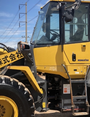 ขายรถตักล้อยาง KOMATSU WA270-6 ปี 2012 นำเข้าเองจากญี่ปุ่น สภาพสวยพร้อมใช้ มีVDOการทำงานครับ ขายรถตักล้อยาง KOMATSU WA270-6 ปี 2012 นำเข้าเองจากญี่ปุ่น สภาพสวยพร้อมใช้ มีVDOการทำงานครับ