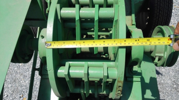 เครื่องสับย่อยไม้(ชิพไม้) ใช้กับมอเตอร์ 10-15 HP แบบโมบายเคลื่อนที่ลากจูงได้ เครื่องประกอบใหม่ 100\%
