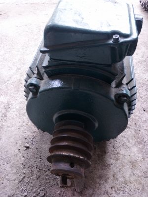 ขายมอเตอร์15แรง15000วัตสภาพพร้อมใช้ ขายมอเตอร์15แรง15000วัตสภาพพร้อมใช้