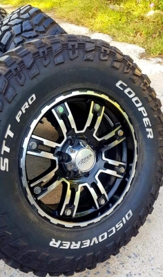 ขายยาง COOPER STT PRO ขนาด 34" ขอบ 18 พร้อมล้อ ขายยาง COOPER STT PRO ขนาด 34" ขอบ 18 พร้อมล้อ