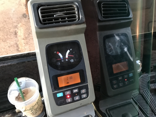 ขายKOBELCO SK200-6 YN09 รถสวยเดิมๆทั้งคัน สนใจติดต่อ 081-4283210 ขายKOBELCO SK200-6 YN09 รถสวยเดิมๆทั้งคัน สนใจติดต่อ 081-4283210