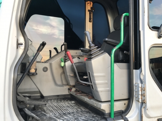 ขายKOBELCO SK200-6 YN09 รถสวยเดิมๆทั้งคัน สนใจติดต่อ 081-4283210 ขายKOBELCO SK200-6 YN09 รถสวยเดิมๆทั้งคัน สนใจติดต่อ 081-4283210