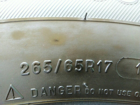 ขายยาง 265/65R17 มิชลิน ปลายปี16 ดอกยางเต็มสวยไม่กินข้างไม่มีปะใช้งานยาวๆ ชุดละ 3200 บาท