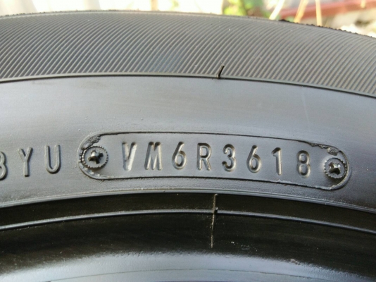 ขายยาง 175/65R15 DUNLOP ปลายปี18 ดอกยางหนาเต็มสดเท่ากันไม่่ร้าวไม่กินข้างไม่มีปะ ชุดละ 2500 บาท