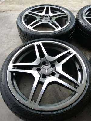ล้อ AMG style6 ขอบ19 หน้า 8.5 นิ้ว +32 หลัง 9.5 นิ้ว +32 สภาพใหม่ เพิ่งทำสีมาใหม่ พร้อมยางหน้า Achilles 245 35 19 ปี17 ยางหลัง Michelin 245 35 19 ปลายปี16 ดอกเต็ม ใช้ยาว ราคาไม่แพง