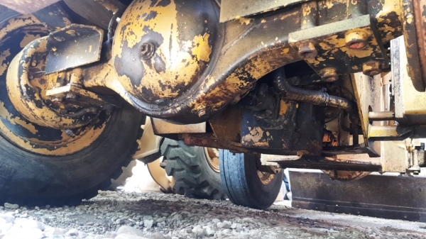 รถตักล้อยาง MITSUBISHI รุ่น WS3 (ท่าม่วงแทรกเตอร์ 086-5003800)