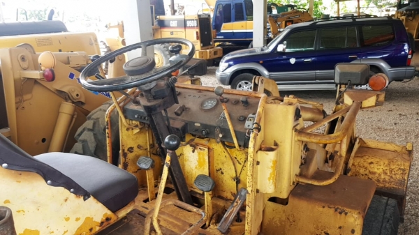 รถตักล้อยาง MITSUBISHI รุ่น WS3 (ท่าม่วงแทรกเตอร์ 086-5003800)