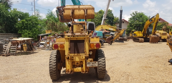 รถตักล้อยาง MITSUBISHI รุ่น WS3 (ท่าม่วงแทรกเตอร์ 086-5003800)