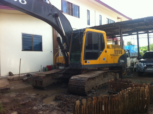 ขาย volvo 210blc