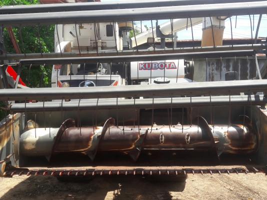 ขายรถเกี่ยว95 พลัส พร้อมใช้งาน รถปี 55 ชั่วโมง2300 เอกสารเล่มทะเบียนพร้อมโอน