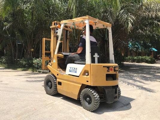 (ลดกระหน่ำ) ขายFORKLIFT TCM FG10(เสา3เมตร)(1.ตัน)(ยางใหม่) สวยเดิมจากญี่ปุ่น ยังไม่เคยใช้ในไทย 85,000เท่านั้น!!