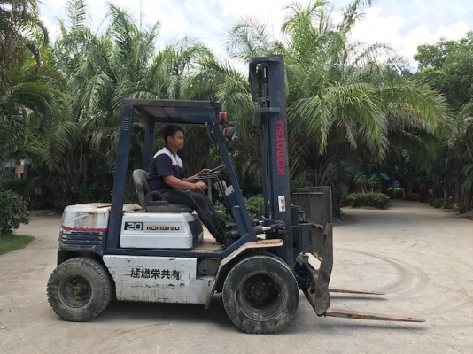 ขายFORKLIFT KOMATSU FD20-11(2ตัน)งากระดก(ล้อหน้าคู่) เสา4.0เมตร สวยเดิมจากญี่ปุ่น ยังไม่เคยใช้ในไทย 265,000เท่านั้น!!