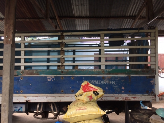 ขาย หรือ แลกเปลี่ยนเป็นอี่แต๋นหกล้อสูบเดียว