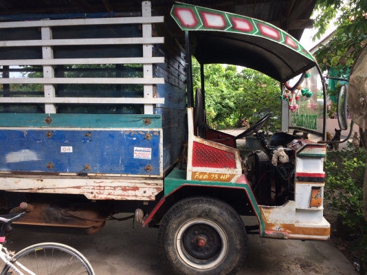 ขาย หรือ แลกเปลี่ยนเป็นอี่แต๋นหกล้อสูบเดียว