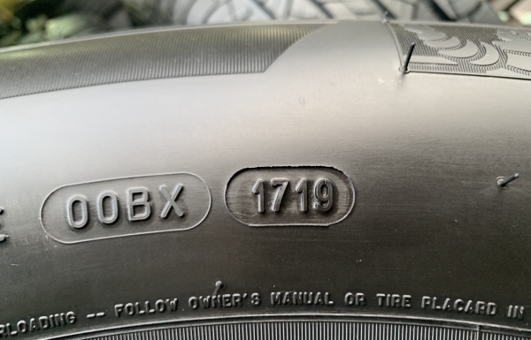 ยางป้ายแดง 265-60-18 Michelin ปี 19 สวยๆ ตุ่มอลัง