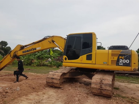 KOMATSU PC 200-8LC
