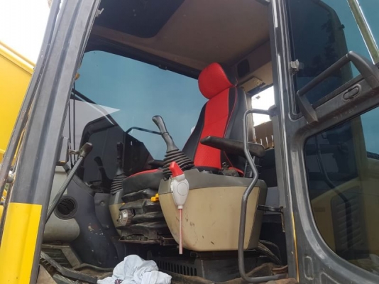 KOMATSU PC 200-8LC