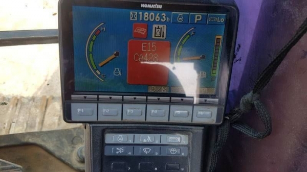 KOMATSU PC 200-8LC