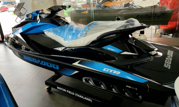 อยากจะร้องดังๆ ว่าโปรแรงมาก...!! 2018 GTR 230 กับสีที่ดุดัน อยากจะร้องดังๆ ว่าโปรแรงมาก...!! 2018 GTR 230 กับสีที่ดุดัน