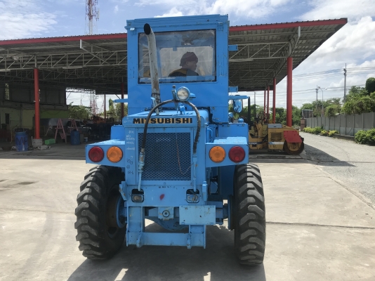 ขายรถตักMITSUBISHIรุ่นWS3 นำเข้าญี่ปุ่นไม่เคยใช้งานในไทยเอวอ่อนเครื่องมิตซูบิชิ4สูบ สภาพดีพร้อมใช้งาน 081-8302909 จิรโรจน์ Line ID : jiraroj2909