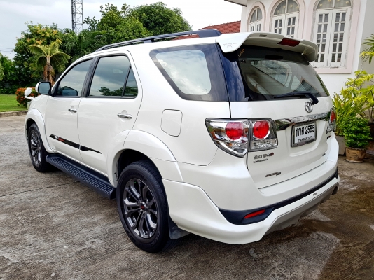 ขาย Fortuner ปี12 มือเดียวป้ายแดง 3.0V TRD 4WD ท๊อปที่สุด เดิมทุกจุดจากโรงงาน ไมล์ 106,000โลแท้ล้าน\% ขาย Fortuner ปี12 มือเดียวป้ายแดง 3.0V TRD 4WD ท๊อปที่สุด เดิมทุกจุดจากโรงงาน ไมล์ 106,000โลแท้ล้าน\%