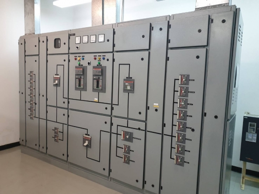 ตู้เบรกเกอร์เมน 800 แอมป์ 2 ฝั่ง เหมือนกัน เมนกลาง 800 2 ตัว จำนวน 1 ชุด ราคา 120000 บาท