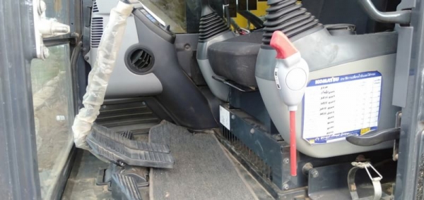 KOMATSU PC 70-8