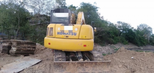 KOMATSU PC 70-8