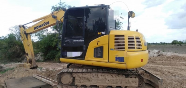 KOMATSU PC 70-8