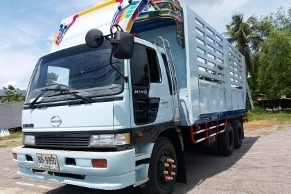 Hino 10 ล้อ (3H )195 แรง เพลาเดียว สวยพร้อมใช้ ราคา 630,000 สนใจ 089-5367218 081-4252943
