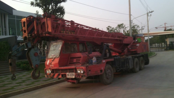 ขายรถเครน TADANO TL200M1 20ตันเอกสารเล่มทะเบียนราคา 2,000,000