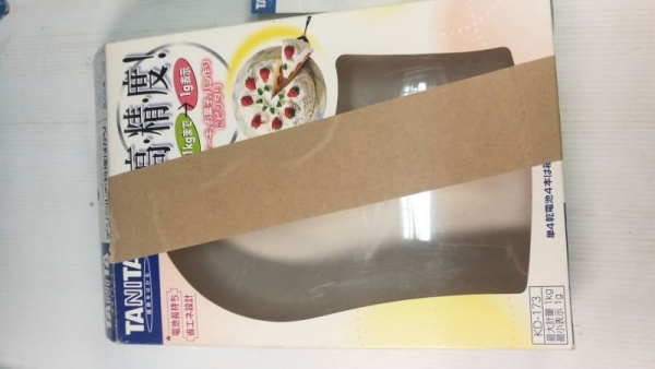 450 บ.ส่งถึงบ้านฟรี โทร 083-2000058 LINE ID: line832923 ตราชั่งชิ้นงานแบบละเอียด แสดงผลเป็นตัวเลขดิจิตอล ยี่ห้อ Tanita ความละเอียด 1 กรัม พิกัดการชั่งสูงสุด 1 กิโลกรัม