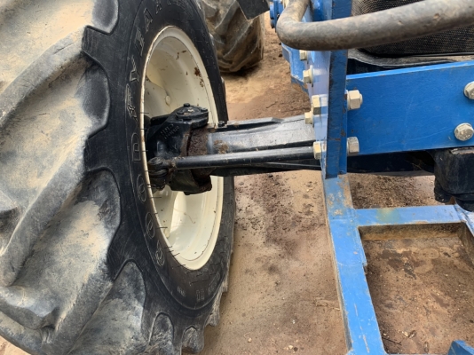 ขายรถแทร็กเตอร์ Newholland TT75