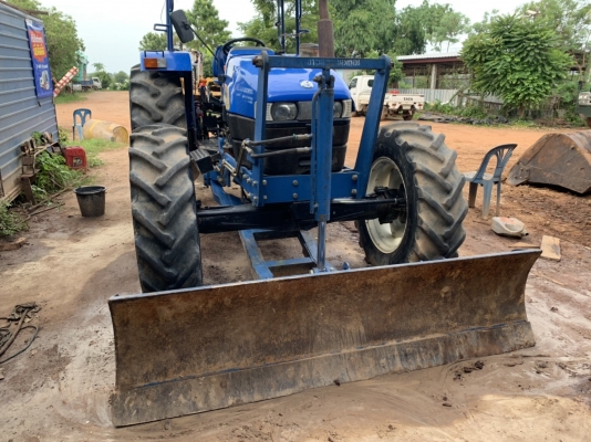 ขายรถแทร็กเตอร์ Newholland TT75