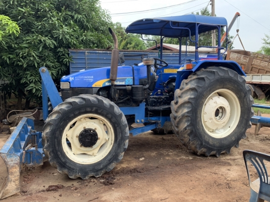 ขายรถแทร็กเตอร์ Newholland TT75