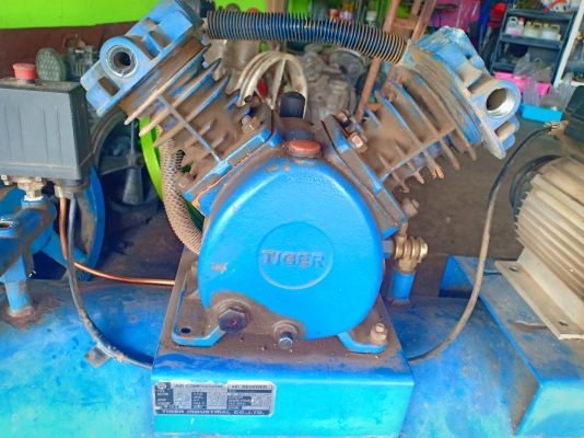 ปั๊มลม 64ลิตร สภาพพร้อมใช้งาน ปั๊มลม 64ลิตร สภาพพร้อมใช้งาน